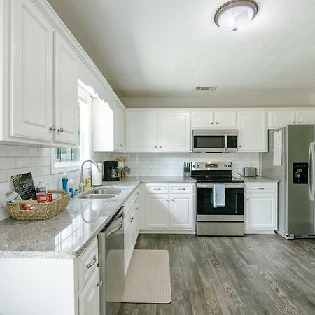 Cozy And Contemporary Villa 1 Mile From Gsu Statesboro Exterior photo