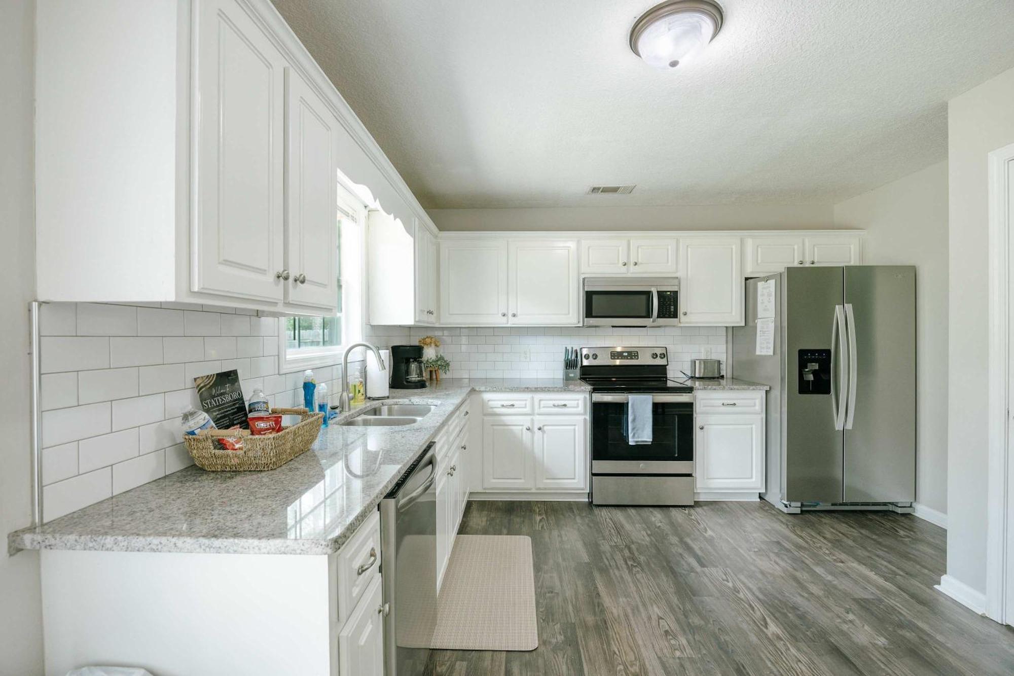 Cozy And Contemporary Villa 1 Mile From Gsu Statesboro Exterior photo